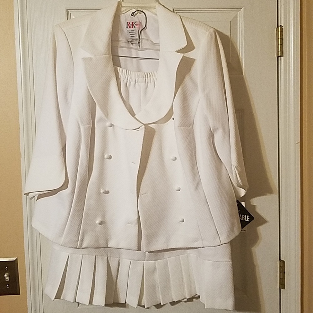 2 piece white jacket and skirt set